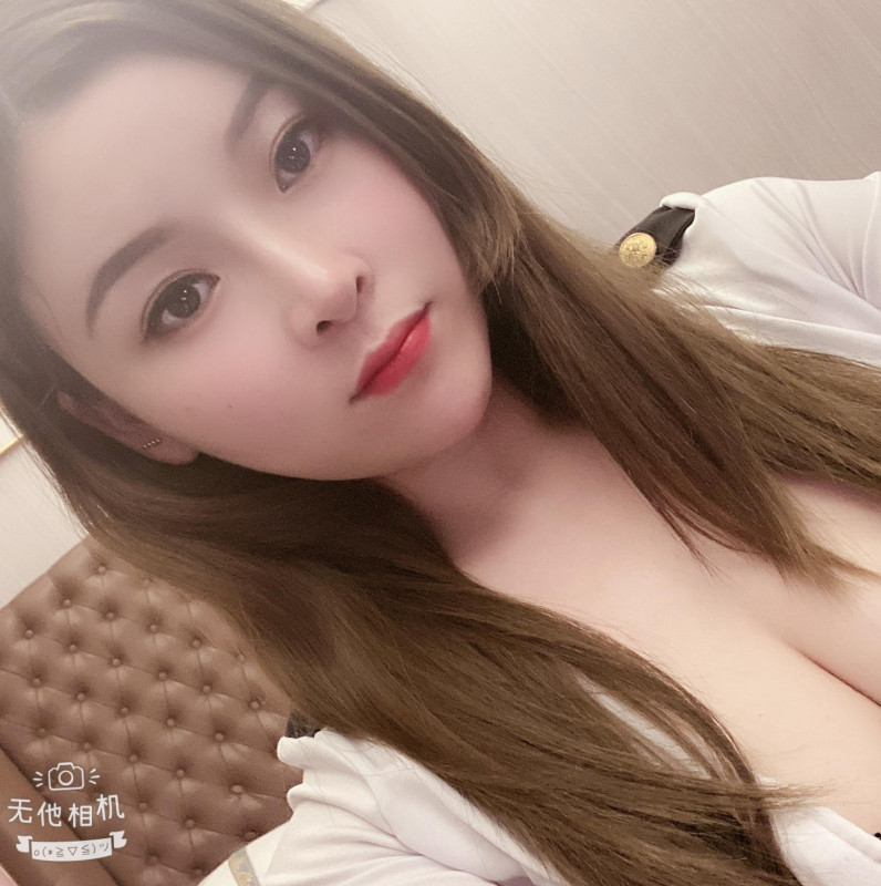 海珠大胸妞露露